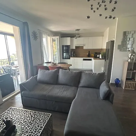 Duplex F4-2 Balcons Face A La